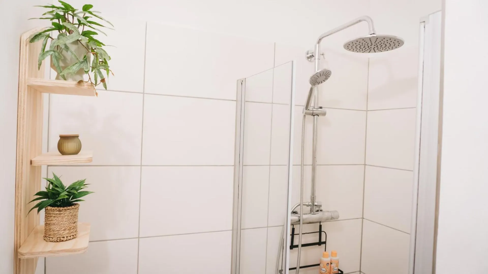 Apartmán Raum Life - Vintage Loft - Heimkino Netflix - 2X Privat Parkplaetze Straubing 0*,  Německo